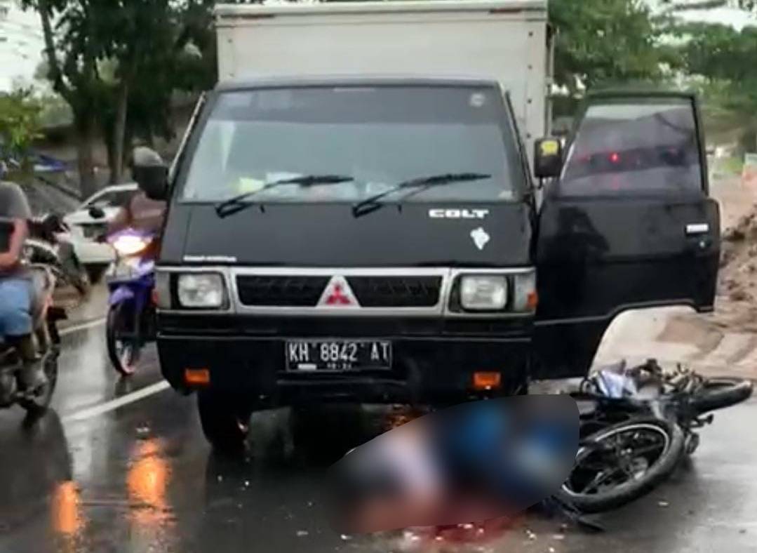 Kecelakaan di Palangka Raya, Siswa SMA Tabrakan Usai Pulang Sekolah, Bersimpah Darah di Kolong Pikap