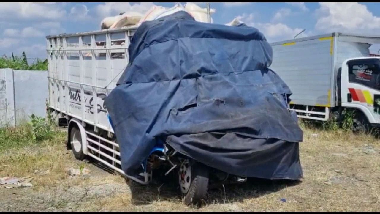 Kecelakaan di Tol Batang-Semarang, Truk Tabrak Truk Sampai Ringsek di KM 390, 2 Korban Meninggal