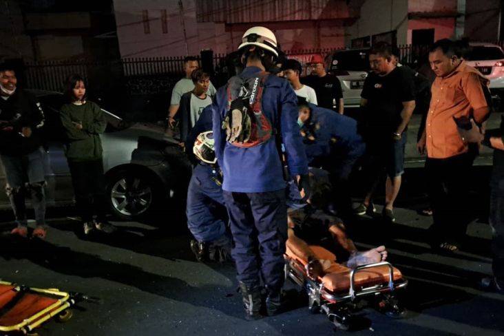 Bajaj Tabrak Toyota Calya Pulogadung Jakarta Timur, 3 Korban Dibawa ke RS
