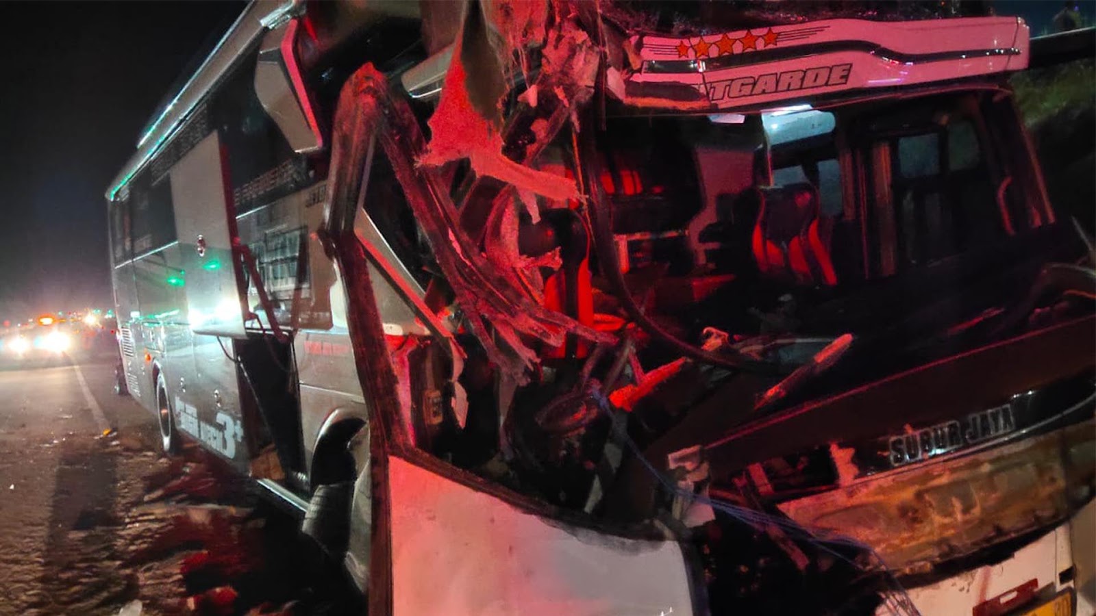 Bus Study Tour Pelajar SMPN 2 Gebog Kecelakaan di Jalan Tol Batang KM279