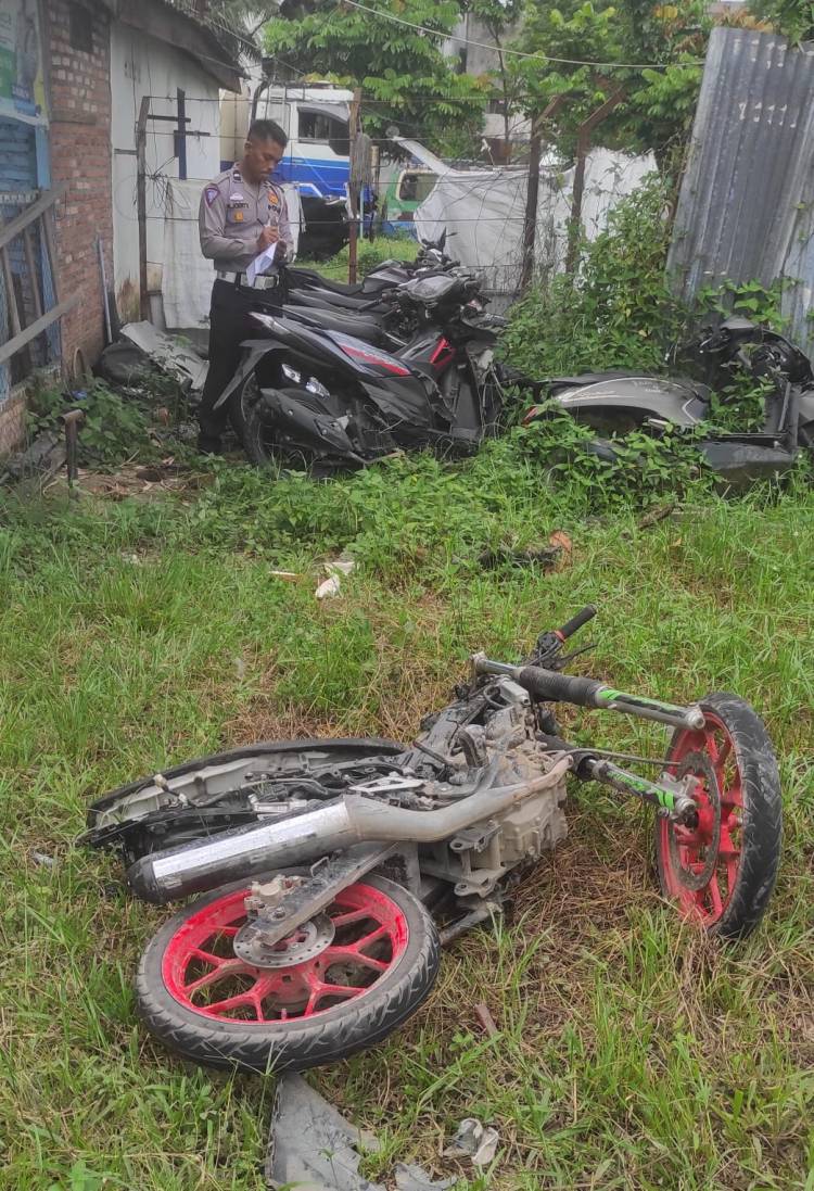 Dua Sepeda Motor Tabrakan di Jalinsum Labura, Kedua Pengendaranya Tewas