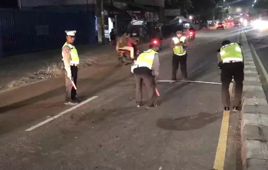 Emak-emak Tewas Kecelakaan usai Jemput Anak di Jalan Raya Sultan Agung Bekasi