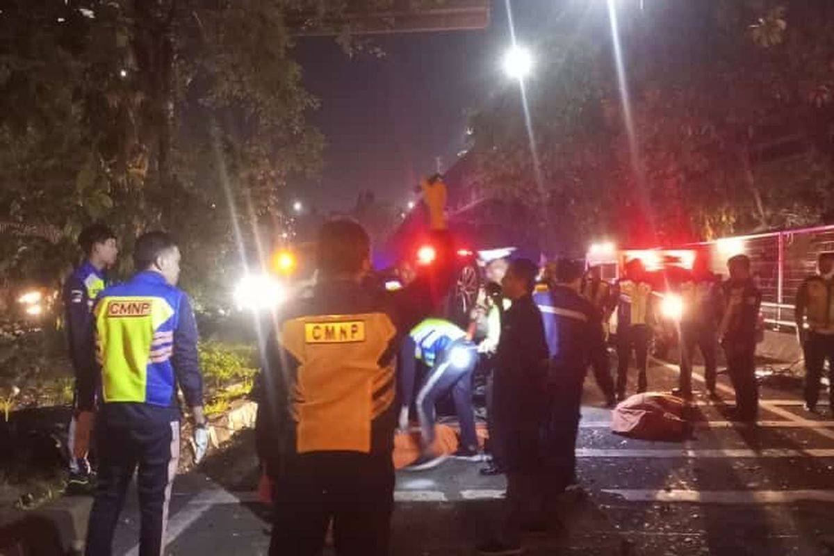 Fortuner Kecelakaan di Exit Tol Plumpang, 3 Orang Tewas