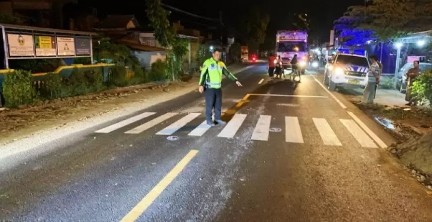 Gagal Mendahului, Pelajar Mojokerto Tewas Terlindas Truk