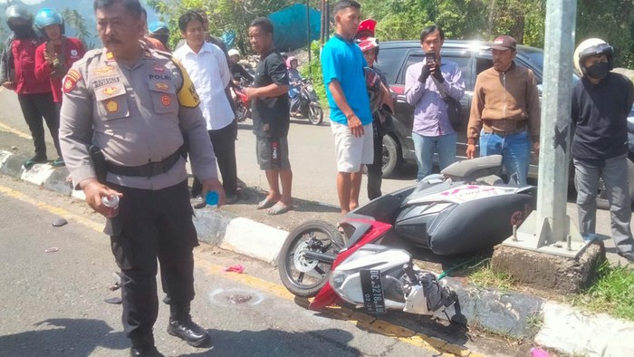 Guru SD di Mamuju Tewas gegara Motor Ditabrak Truk Tangki Solar