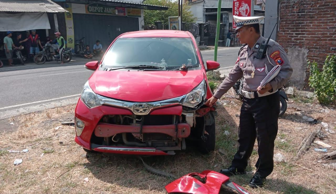 Hendak Memotong Jalan, Pemotor Meninggal Dunia di Lokasi Kejadian Usai Disambar Toyota Calya