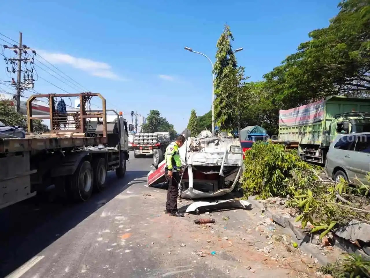 Kecelakaan Gresik, Kemudikan Pikap lalu Terguling, 4 Pelajar Terluka