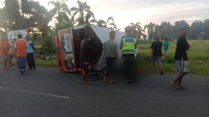 Kecelakaan Kakek Pesepeda Tewas Tertimpa Truk di Jalan Raya Daendels Kulon Progo