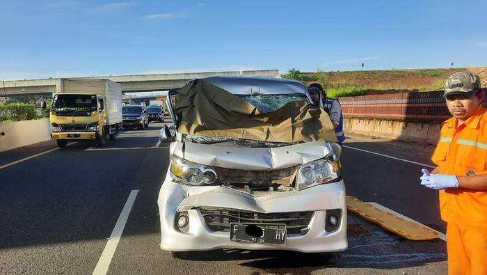 Kecelakaan Minibus Bawa Paket Durian di Tol Cipularang Purwakarta, 1 Orang Tewas
