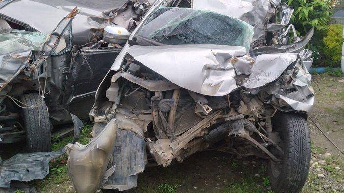 Kecelakaan Mobil Avanza Oleng Hantam Warung hingga Penjual Gorengan Tewas di Bangka Barat