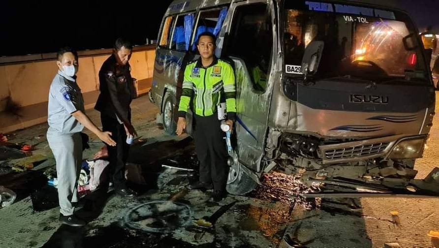 Kecelakaan Mobil Avanza vs Travel di Tol Pekanbaru-Bangkinang, 1 Tewas 4 Luka