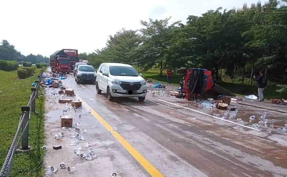 Kecelakaan Mobil Relawan Gempa Cianjur di Tol Cipali Subang, 1 Orang Tewas