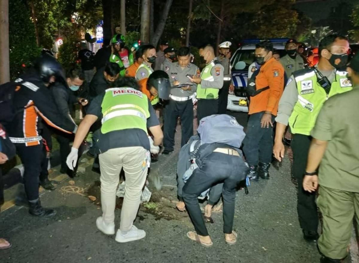 Kecelakaan Pelajar SMP Tak Pakai Helm Tewas usai Motor Hantam Pohon di Surabaya