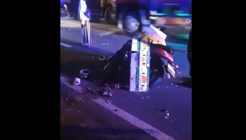 Kecelakaan Pemotor Hantam Truk Parkir hingga Tewas di Jalan Desa Sukowati Bojonegoro