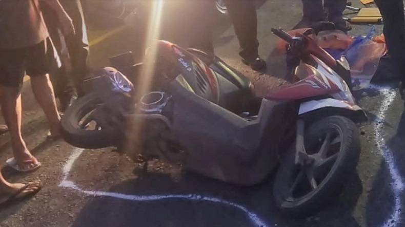 Kecelakaan Pemotor Tewas Terlindas Truk usai Gagal Nyalip di Jalan Raya Buduran Sidoarjo