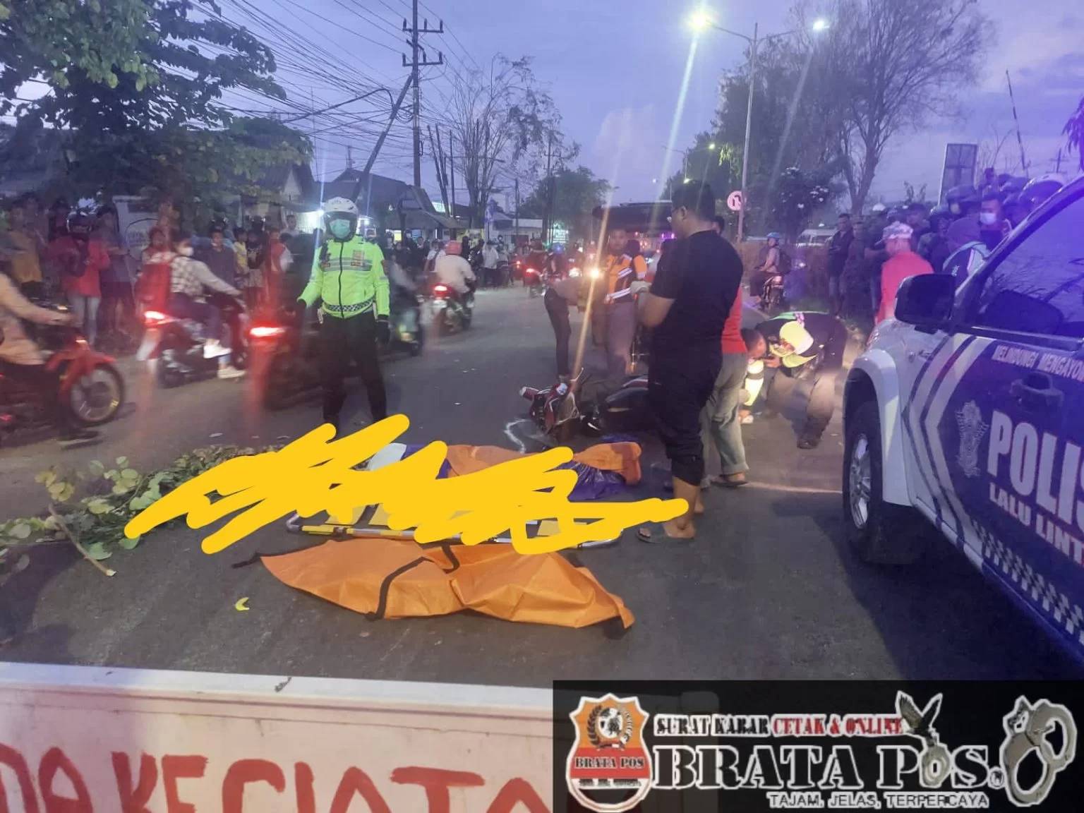 Kecelakaan Pemotor Vario Tewas usai Terjatuh Lalu Terlindas Truk Box di Gedangan Sidoarjo