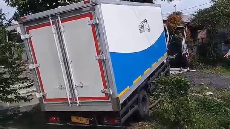 Kecelakaan Pikap Dihantam Mobik Box di Ciasem Subang, 5 Orang Luka-Luka