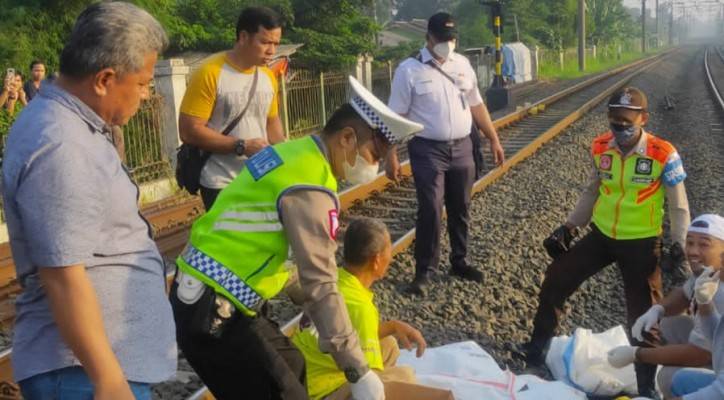 Kecelakaan Seorang Pria Tewas Tertabrak KRL di Bojonggede Bogor, Diduga Bunuh Diri