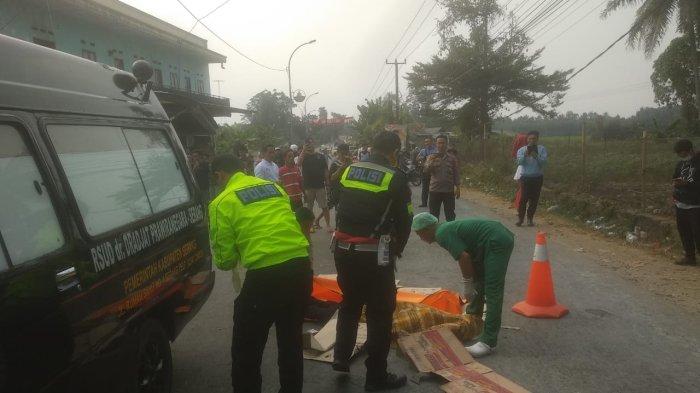 Pengendara Sepeda Motor Tewas Terlindas Truk di Jalan Raya Serang-Petir