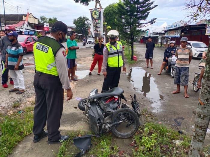 Pikap Gran Max Tabrak Motor Vario di Blitar, Korban Tewas 1 Orang