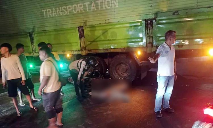 Pulang Kerja Tabrak Truk Nyeberang di Bypass Pandaan, Warga Purwosari Tewas