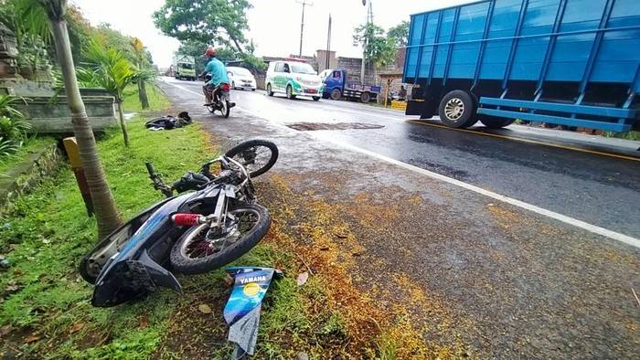 Laka Lantas di Jalan Denpasar-Gilimanuk Jembrana, Remaja Tewas Usai Adu Moncong denga Mobil