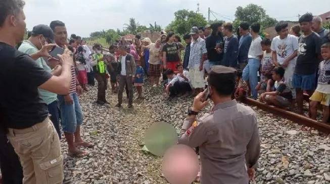 Berjalan di Atas Rel, Seorang Pria Tewas Dihantam Kereta Api di Deli Serdang