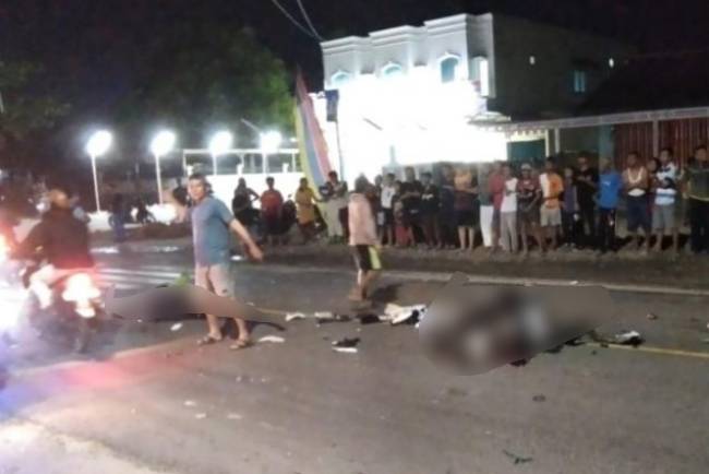 Tabrakan Truk Tangki dan Honda Vario di Muara Enim, 1 Orang Tewas Tergeletak