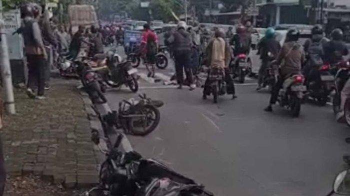 Detik-detik Tabrakan Beruntun di Turunan Banyumanik Semarang, Truk Hantam 3 Motor, 1 Orang Tewas