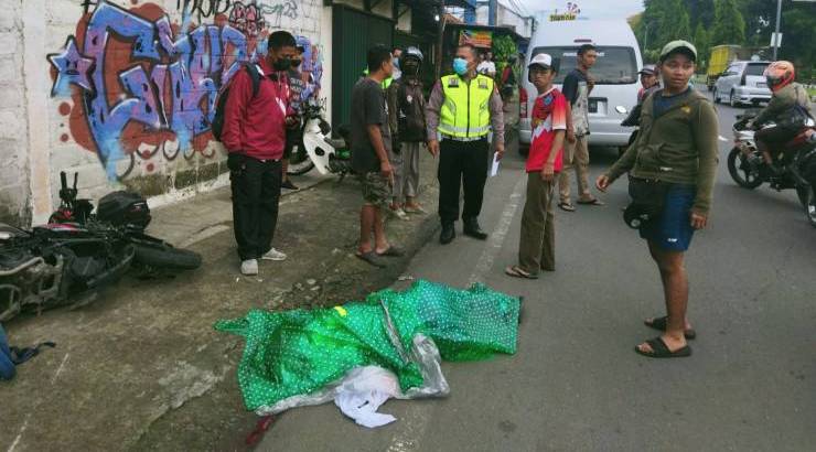 Terlibat Kecelakaan dengan Toyota Hiace, Seorang Pelajar di Sleman Tewas Dilokasi
