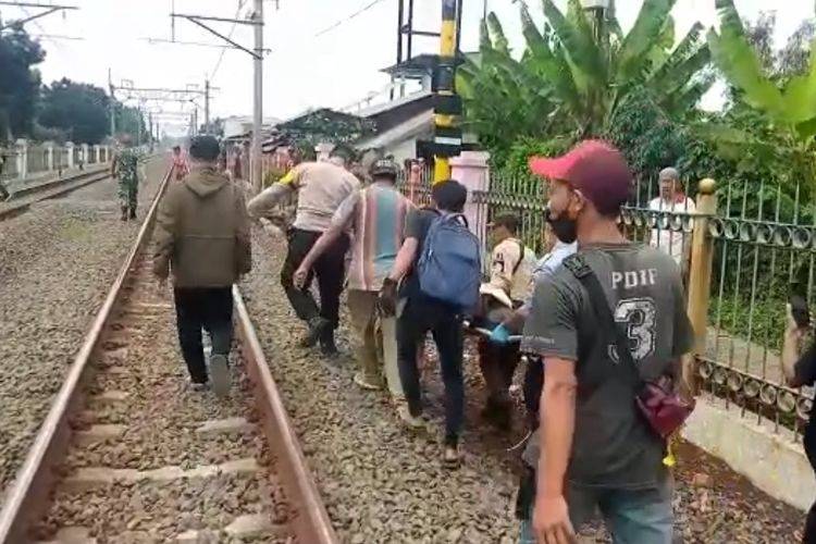 Terseret 100 Meter, Seorang Pria Tertabrak KRL di Depok hingga Tewas Mengenaskan