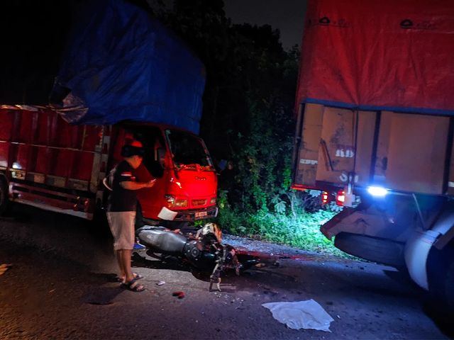 Truk Batubara Alami Rem Blong Tabrak 7 Kendaraan di Jalan Lintas Baturaja-Muara Enim, 1 Orang Tewas