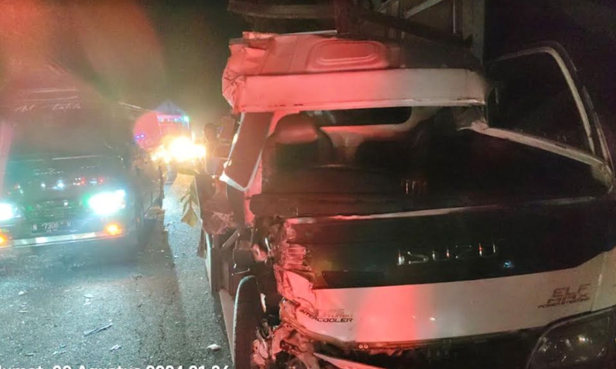 Tabrakan Beruntun Truk di Sampang, Sopir Asal Bojonegoro Tewas