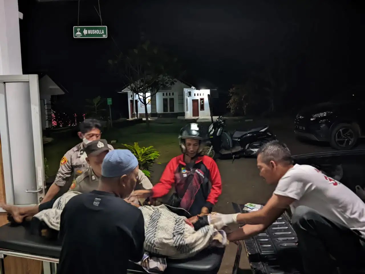 Terjatuh Dijalan, Seorang Petani Tewas Terlindas Truk Box di Cibinong