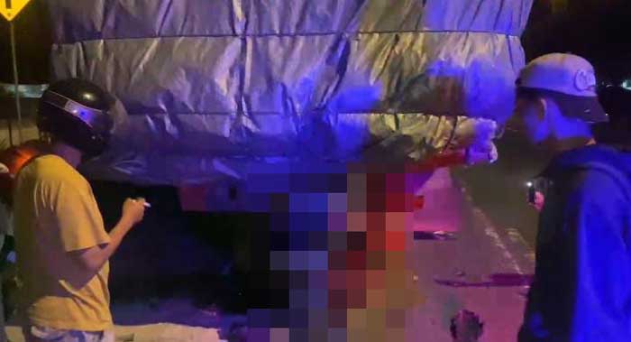 Tragis! Pemuda 20 Tahun Tewas Terjepit usai Tabrak Pantat Truk