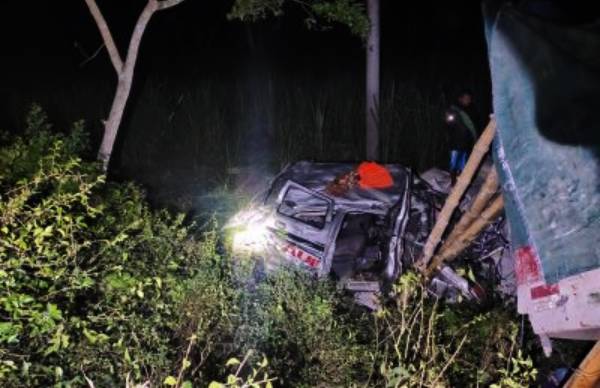 Rem Blong Saat Menyalip, Truk Gandeng Tabrak 3 Kendaraan di Ranuyoso Lumajang, 2 Korban Tewas