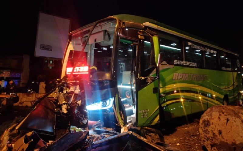 Kecelakaan Maut Beruntun di Jalan Wonosobo-Parakan, Diduga Rem Blong, Bus Tabrak 4 Mobil, 6 Korban Tewas