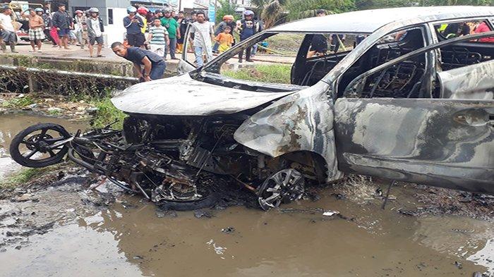 Kecelakaan Beruntun, 1 Mobil dan Motor Terbakar, 6 Orang Alami Luka